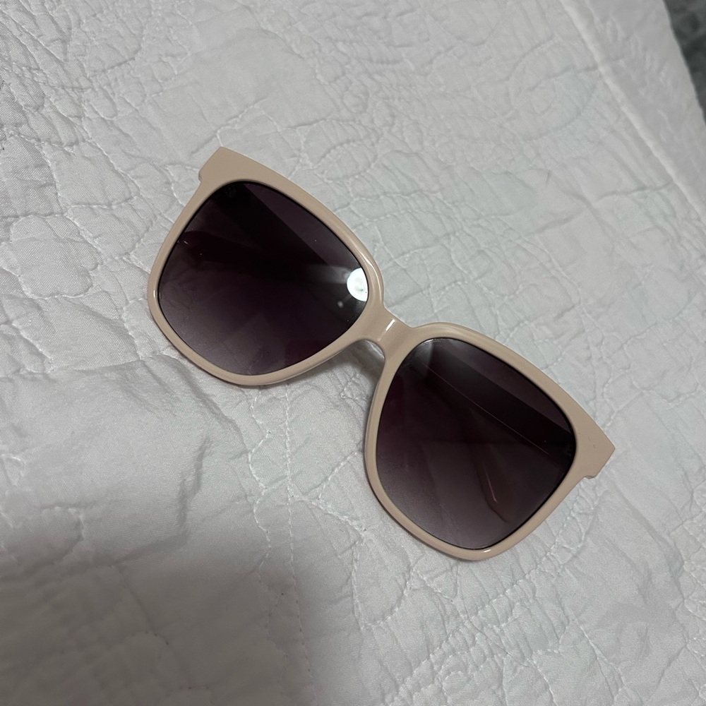 QUAY wide awake sun-glasses